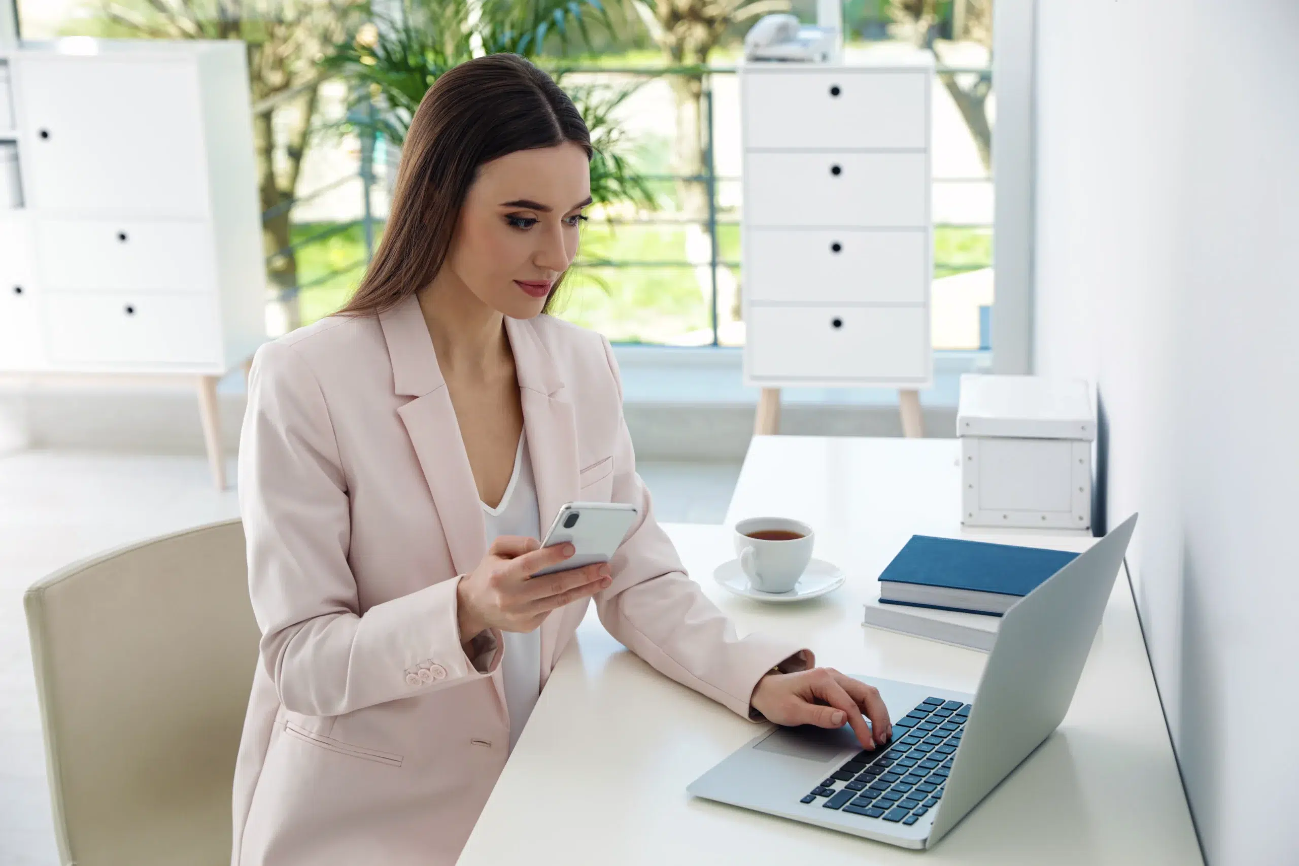 Email management virtual assistant handling client communication remotely